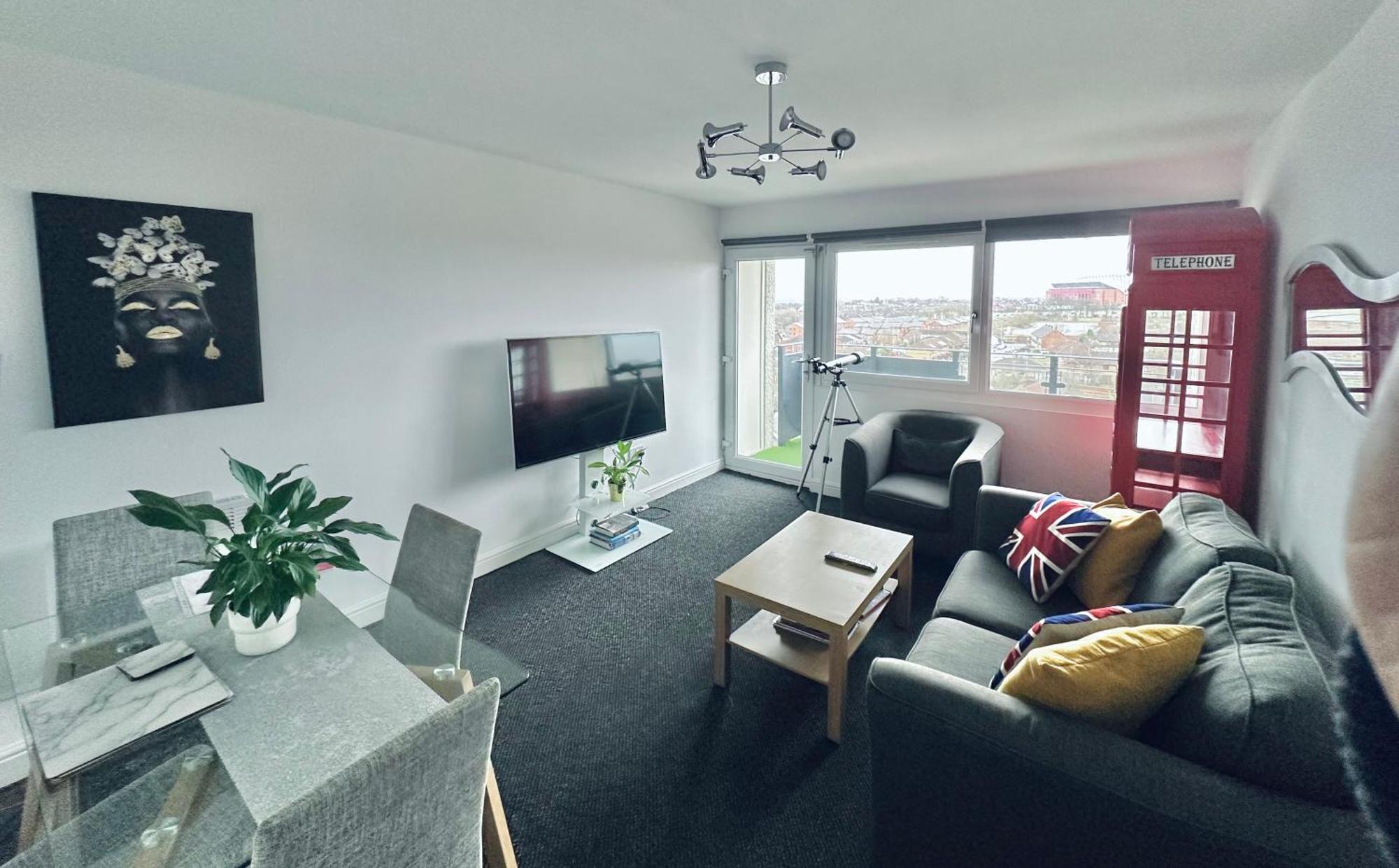 Unique View Of Anfield Stadium - Charming 2 Bedroom Apartment In Liverpool With Parking Exterior foto